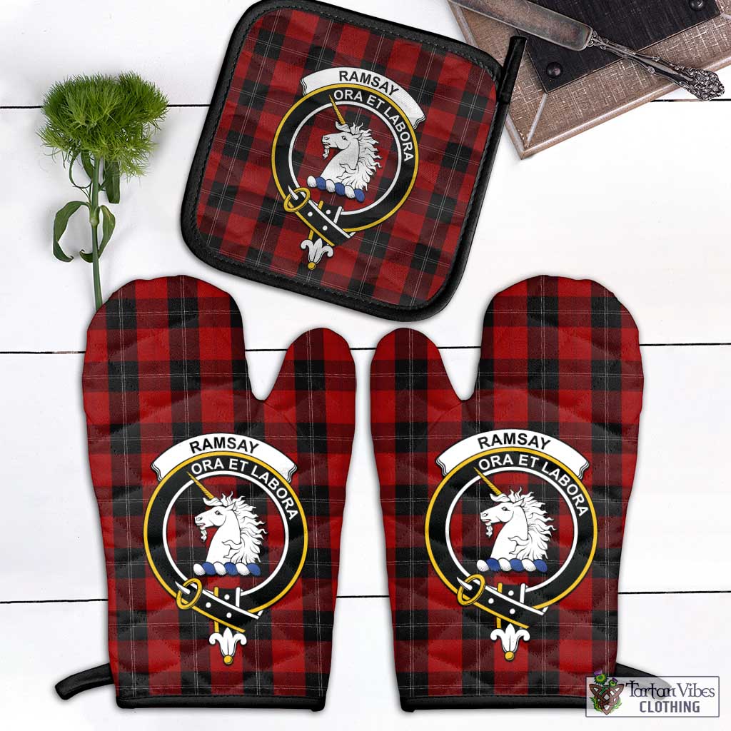 Tartan Vibes Clothing Ramsay Tartan Combo Oven Mitt & Pot-Holder with Family Crest