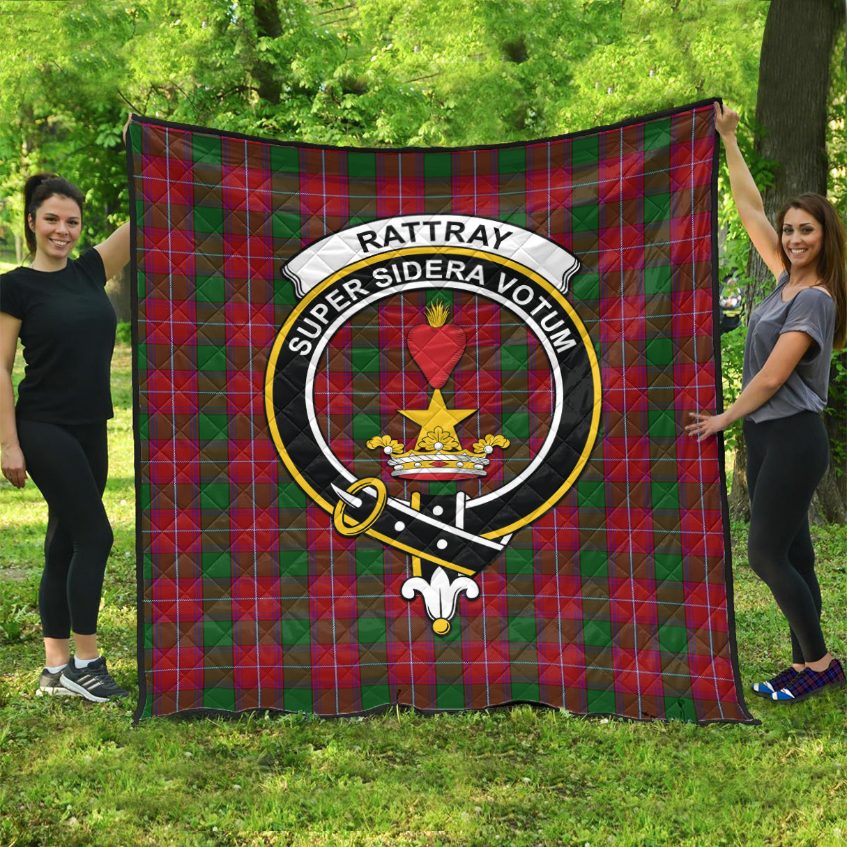 rattray-tartan-quilt-with-family-crest