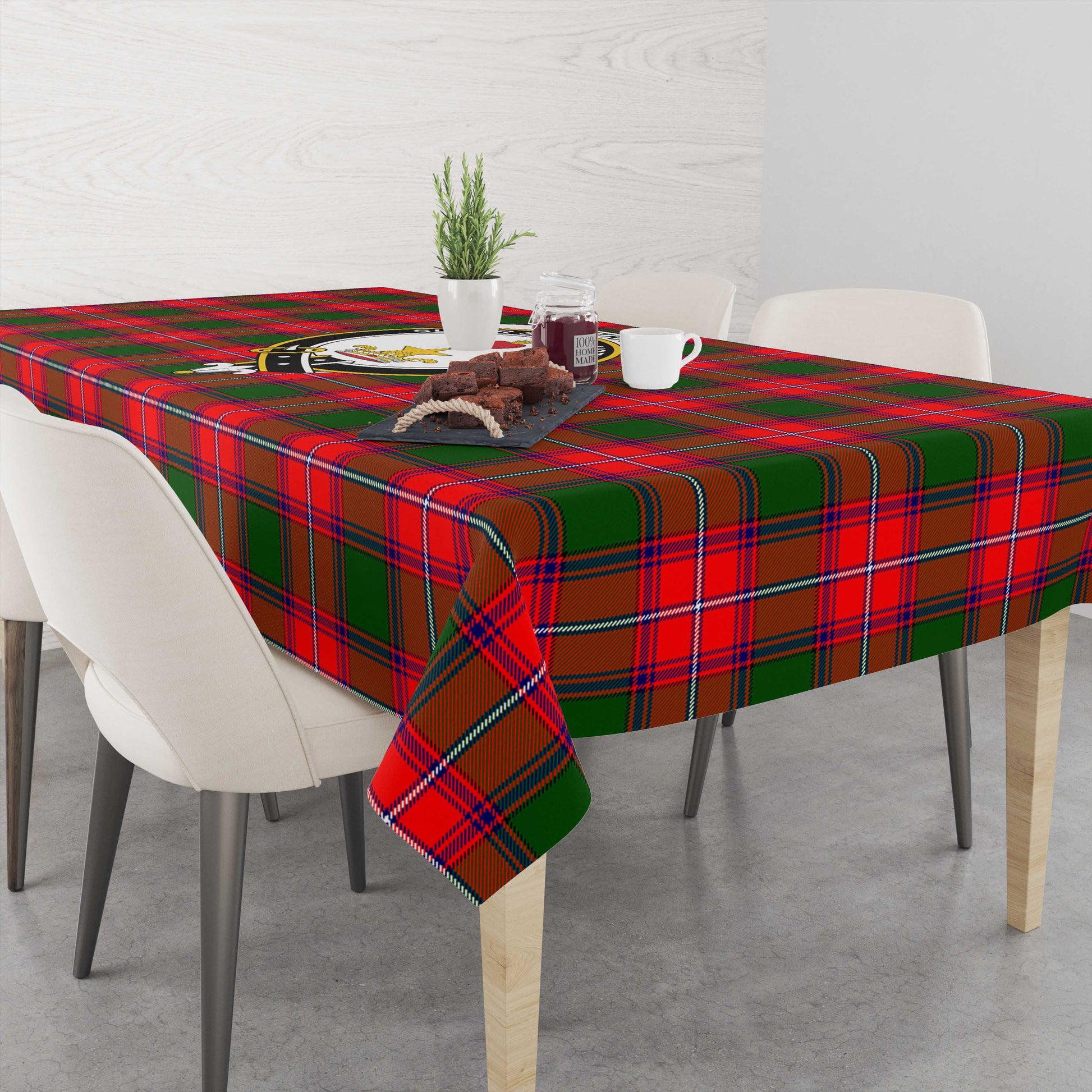 rattray-modern-tatan-tablecloth-with-family-crest