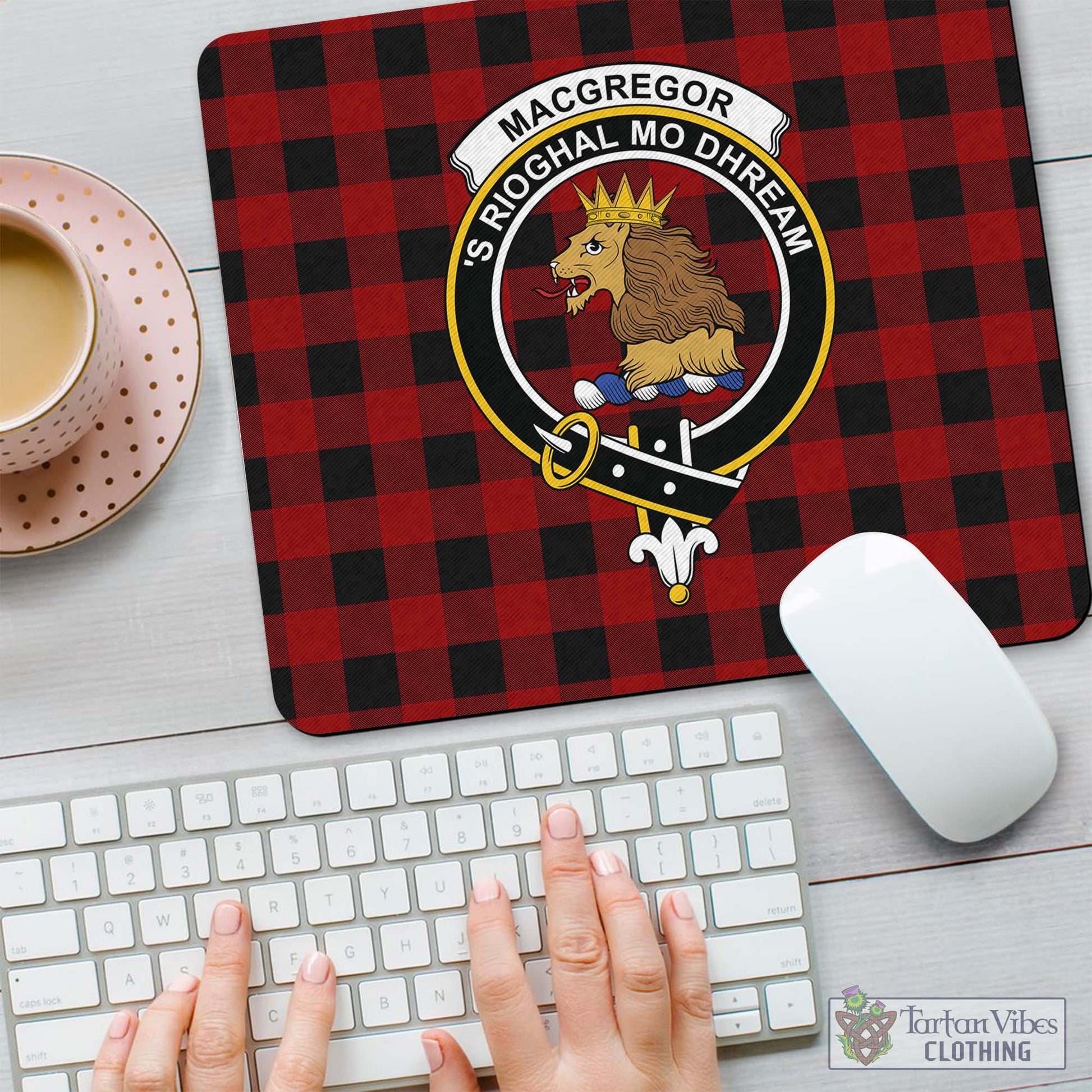 Tartan Vibes Clothing Rob Roy Macgregor Tartan Mouse Pad with Family Crest