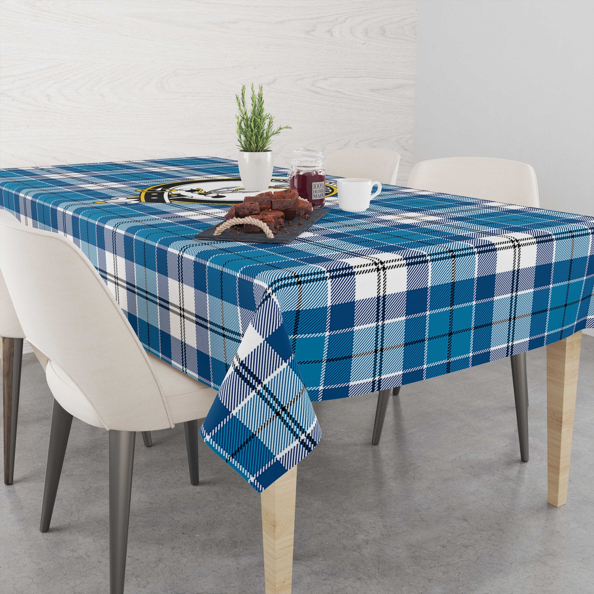 roberton-tatan-tablecloth-with-family-crest