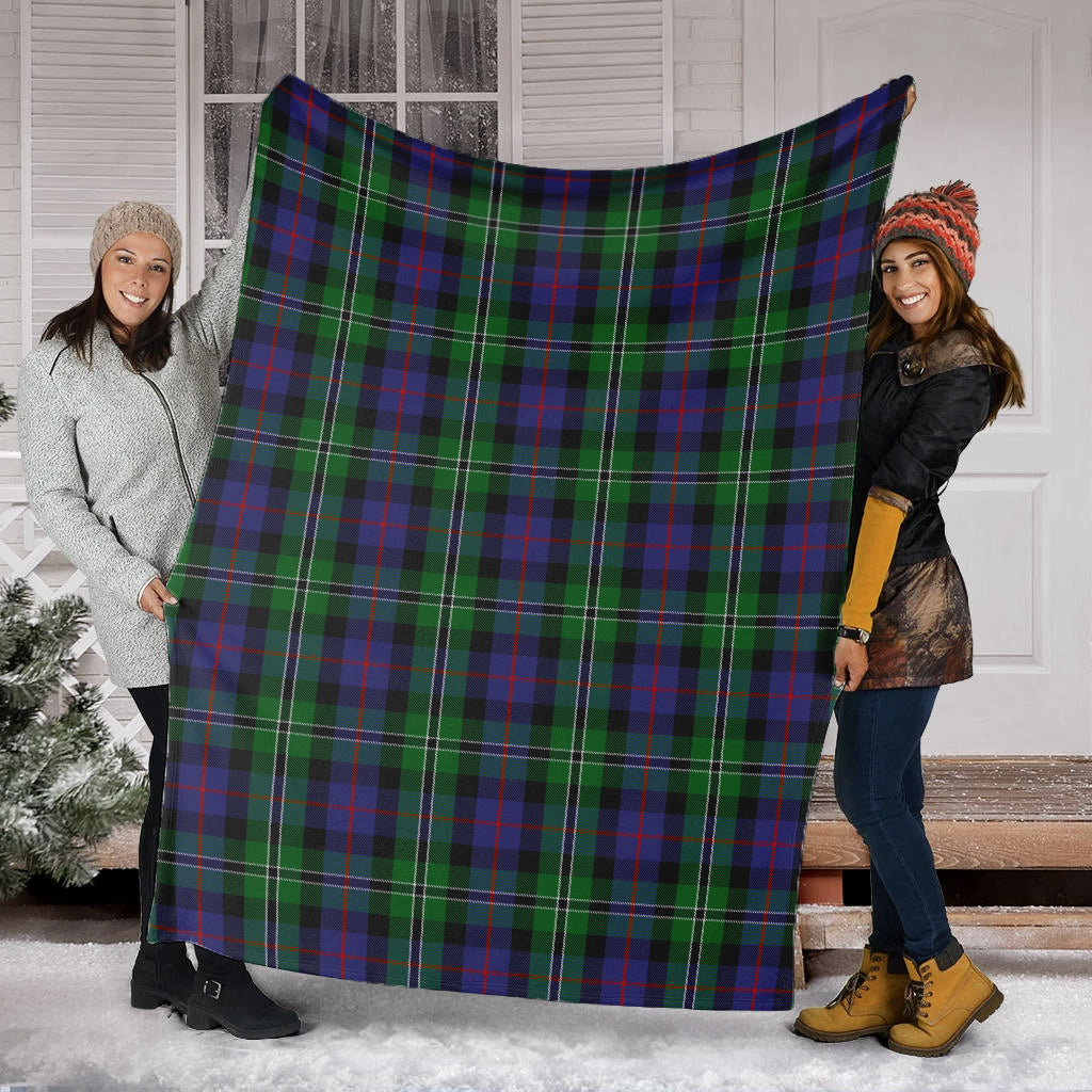 rose-hunting-tartan-blanket