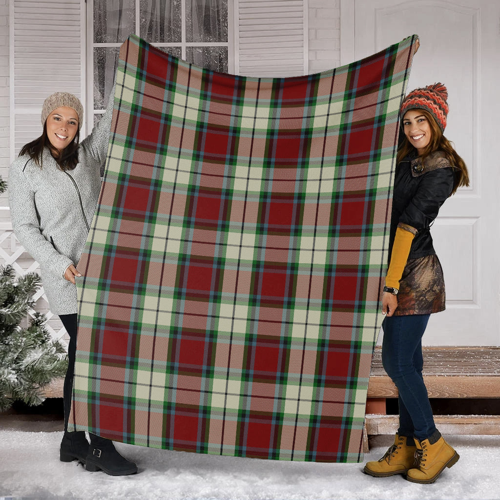 rose-white-dress-tartan-blanket