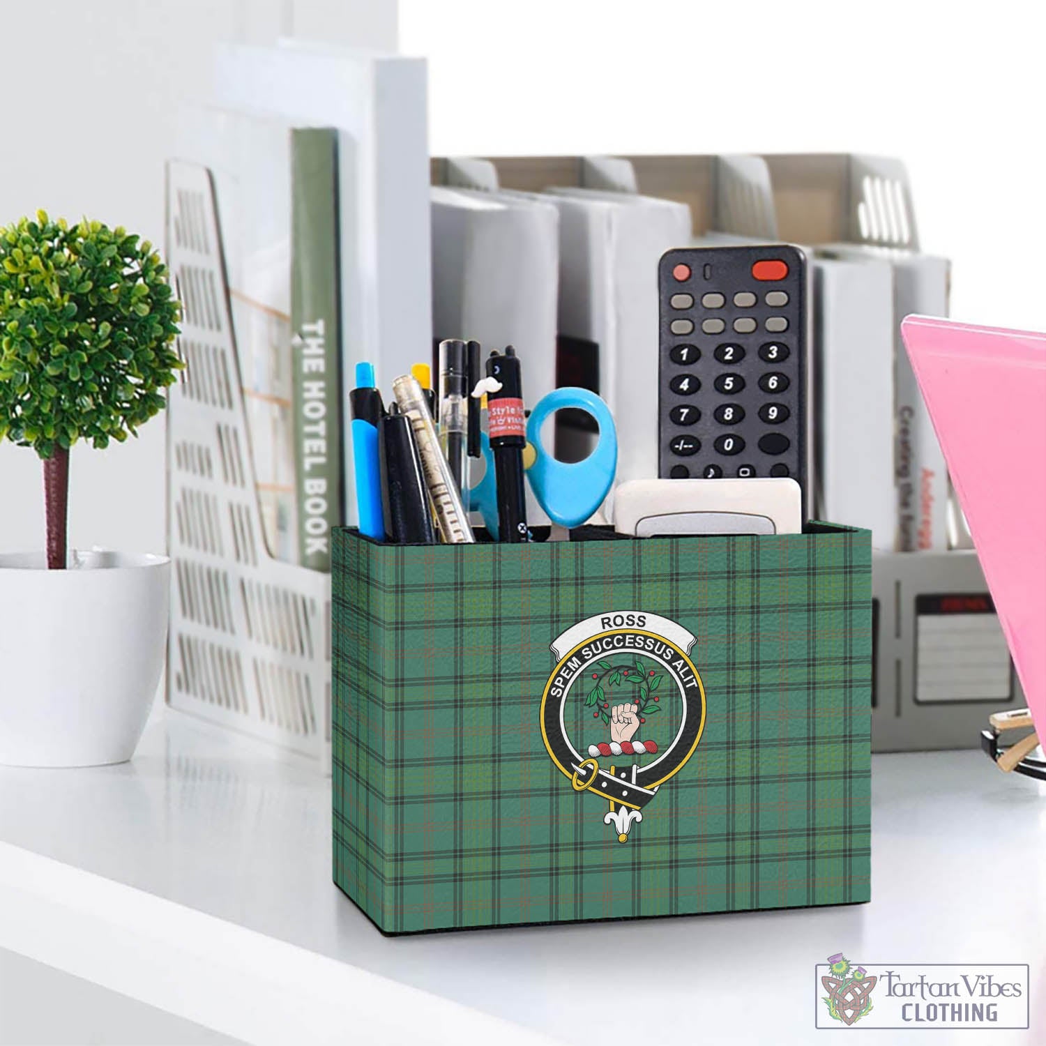 Tartan Vibes Clothing Ross Hunting Ancient Tartan Pen Holder with Family Crest