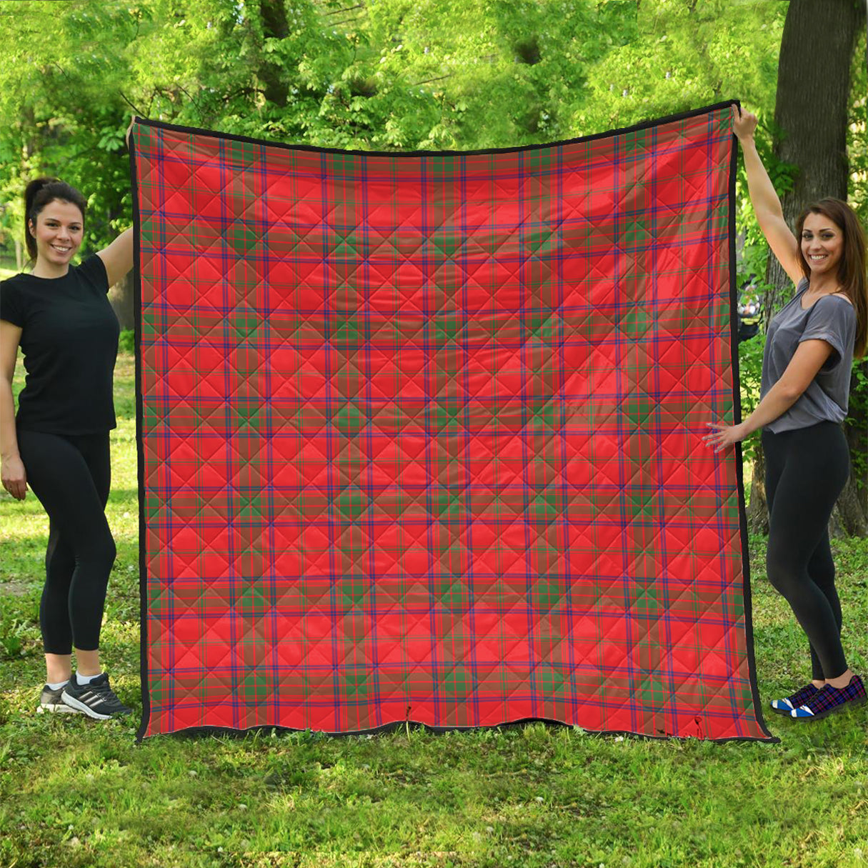 ross-modern-tartan-quilt