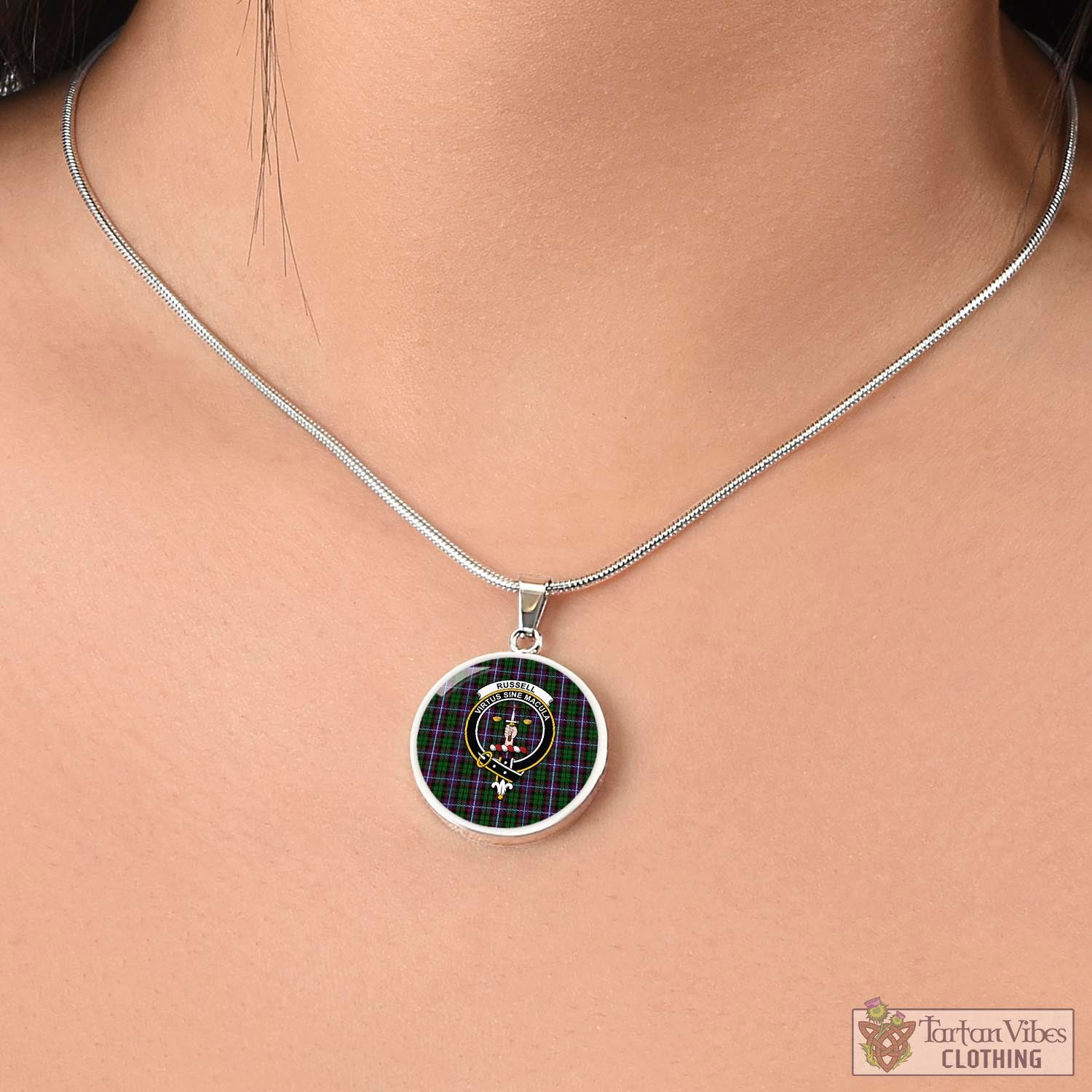 Tartan Vibes Clothing Russell Tartan Circle Necklace with Family Crest