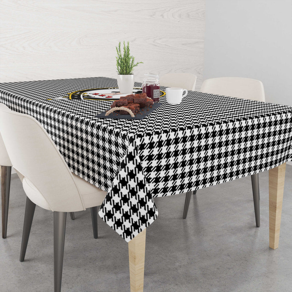 shepherd-tatan-tablecloth-with-family-crest