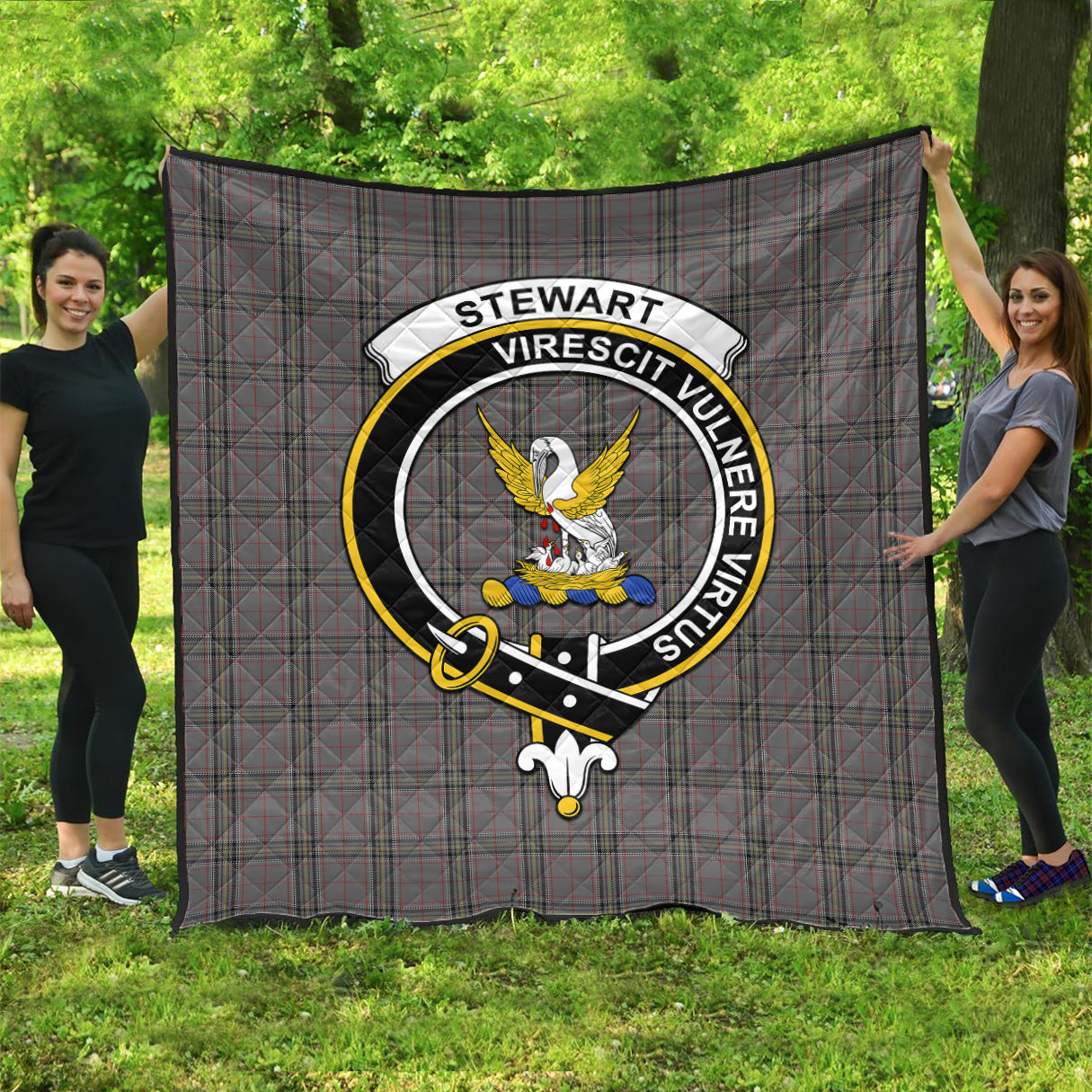 stewart-grey-tartan-quilt-with-family-crest