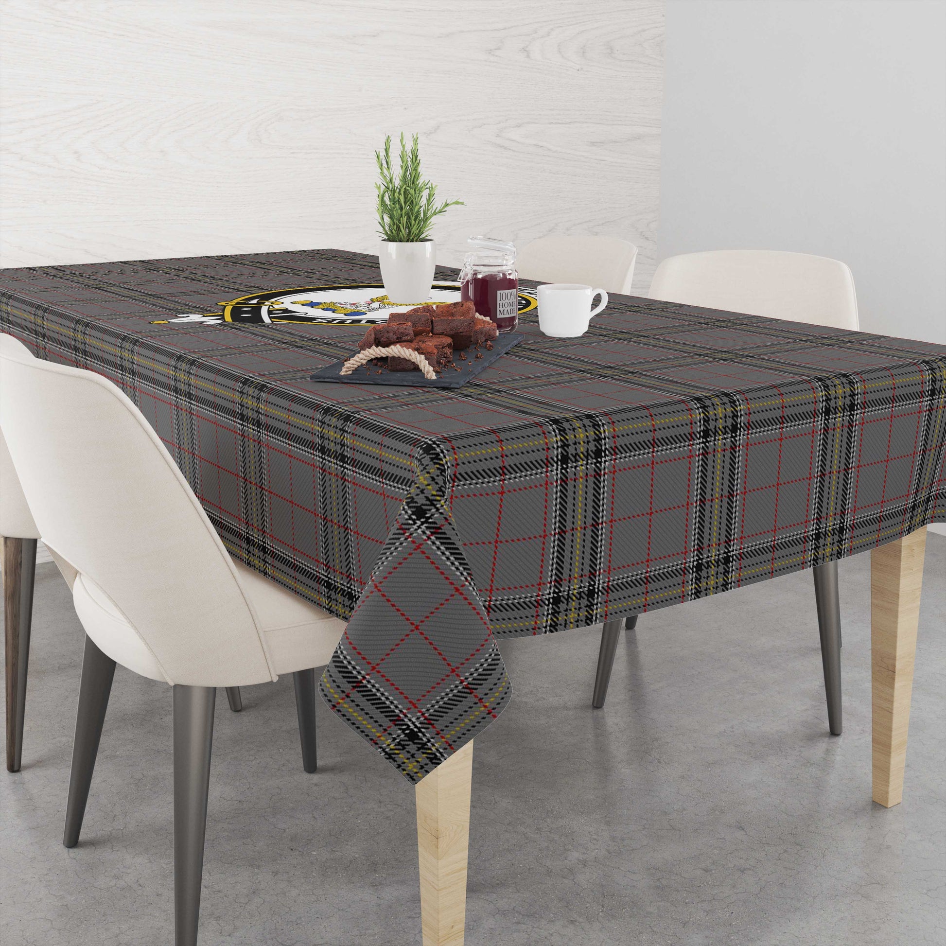 stewart-grey-tatan-tablecloth-with-family-crest