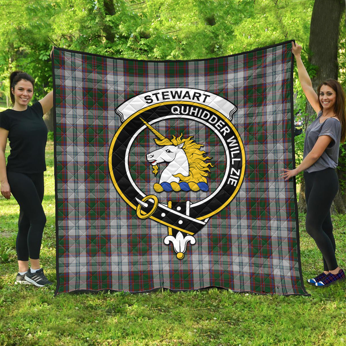 stewart-of-appin-dress-tartan-quilt-with-family-crest