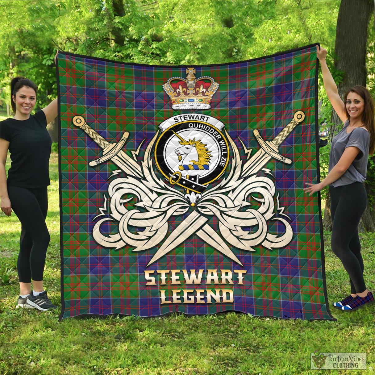 Tartan Vibes Clothing Stewart of Appin Hunting Modern Tartan Quilt with Clan Crest and the Golden Sword of Courageous Legacy