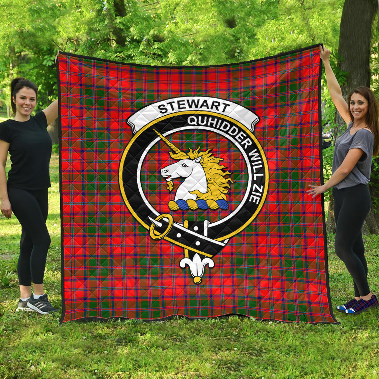 stewart-of-appin-modern-tartan-quilt-with-family-crest