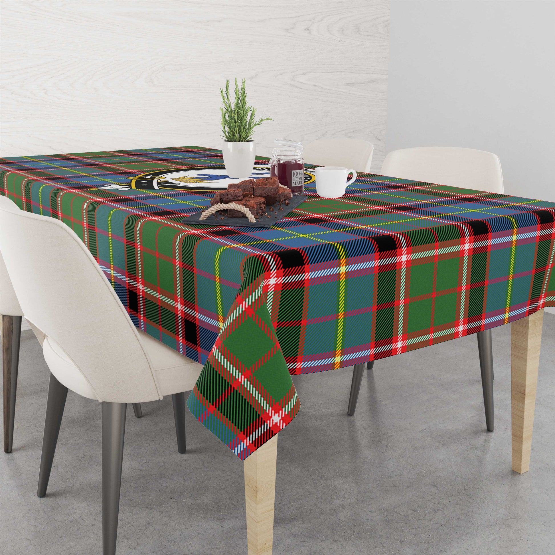 stirling-bannockburn-tatan-tablecloth-with-family-crest