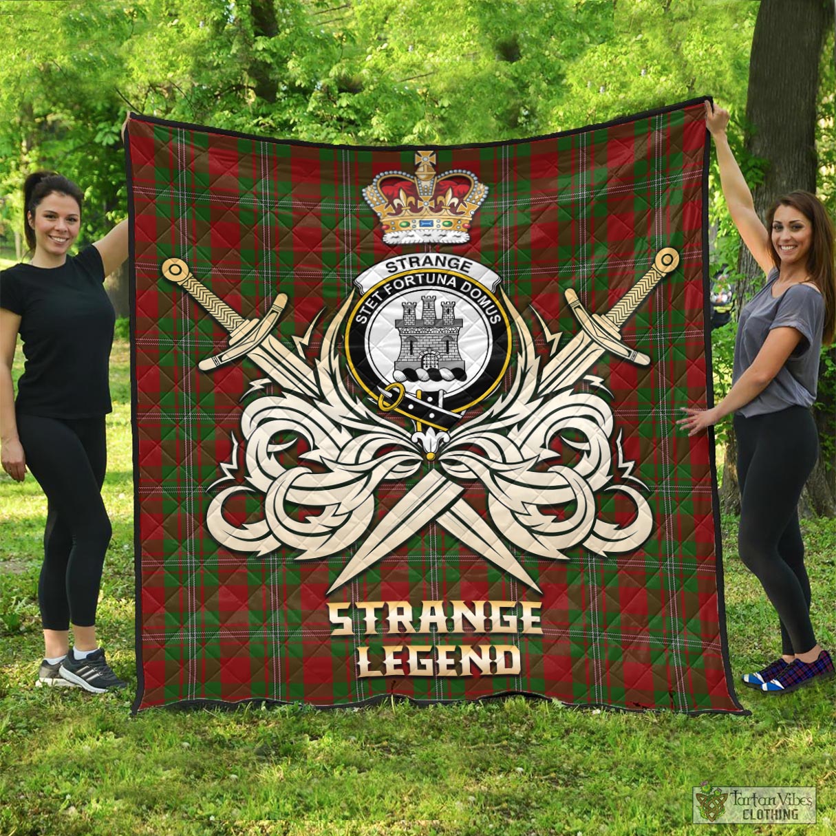 Tartan Vibes Clothing Strange Tartan Quilt with Clan Crest and the Golden Sword of Courageous Legacy