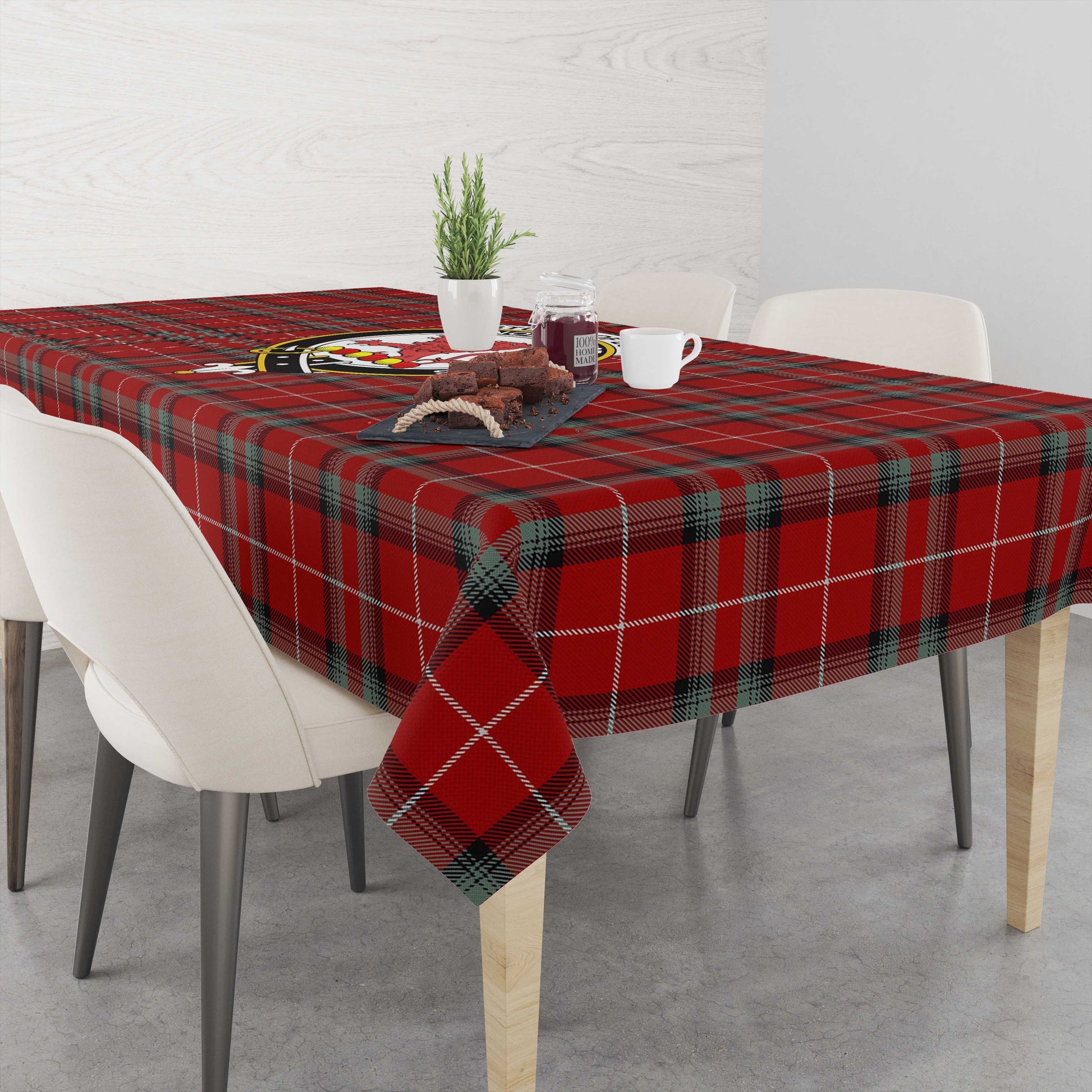 stuart-of-bute-tatan-tablecloth-with-family-crest