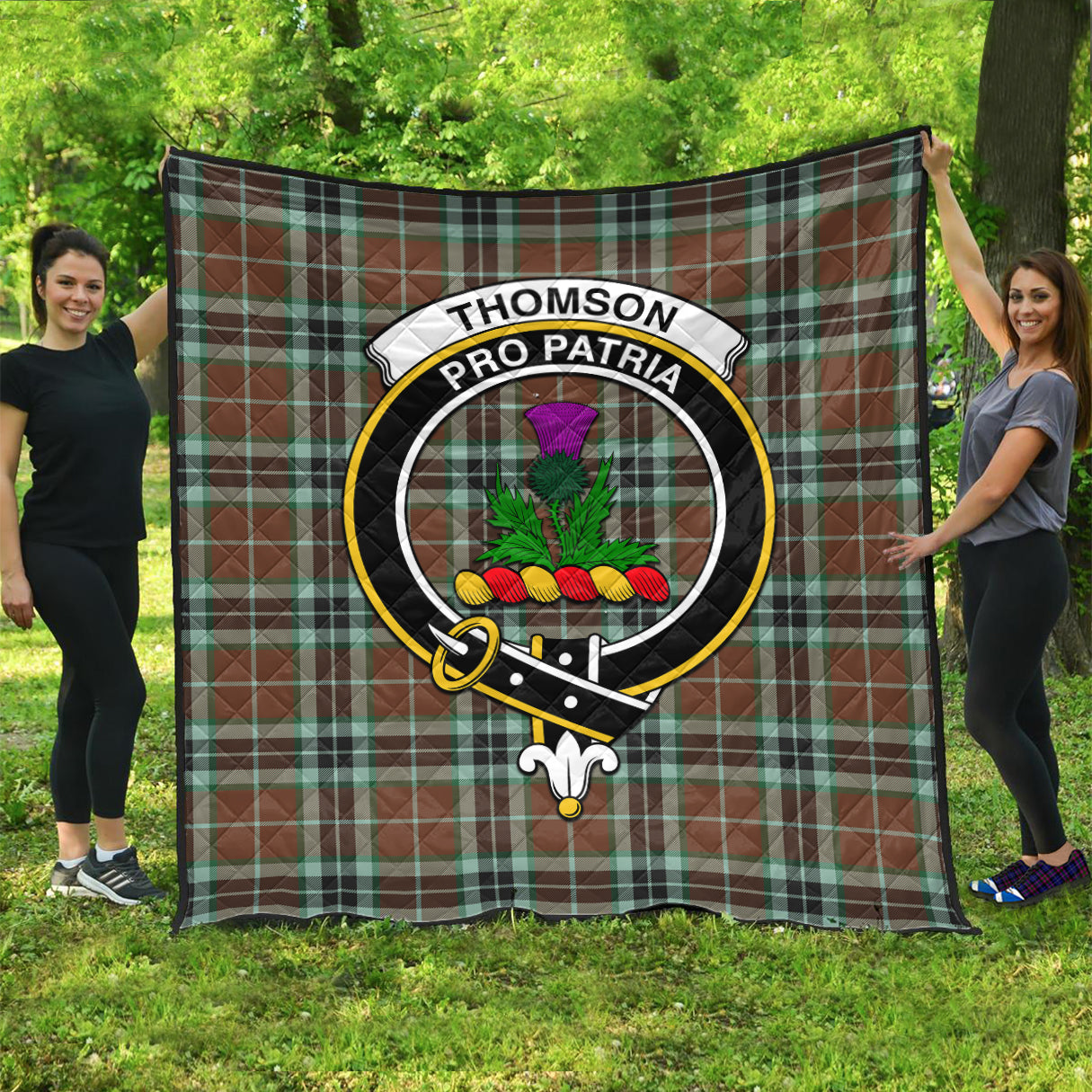 thomson-hunting-modern-tartan-quilt-with-family-crest