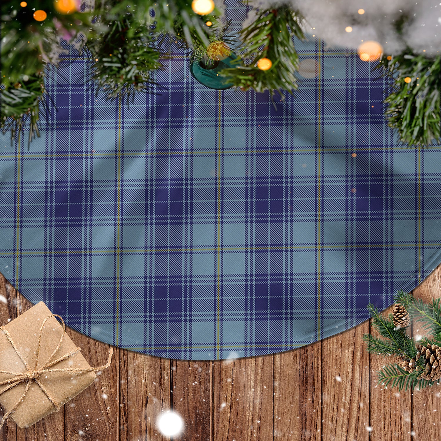 traynor-tartan-christmas-tree-skirt