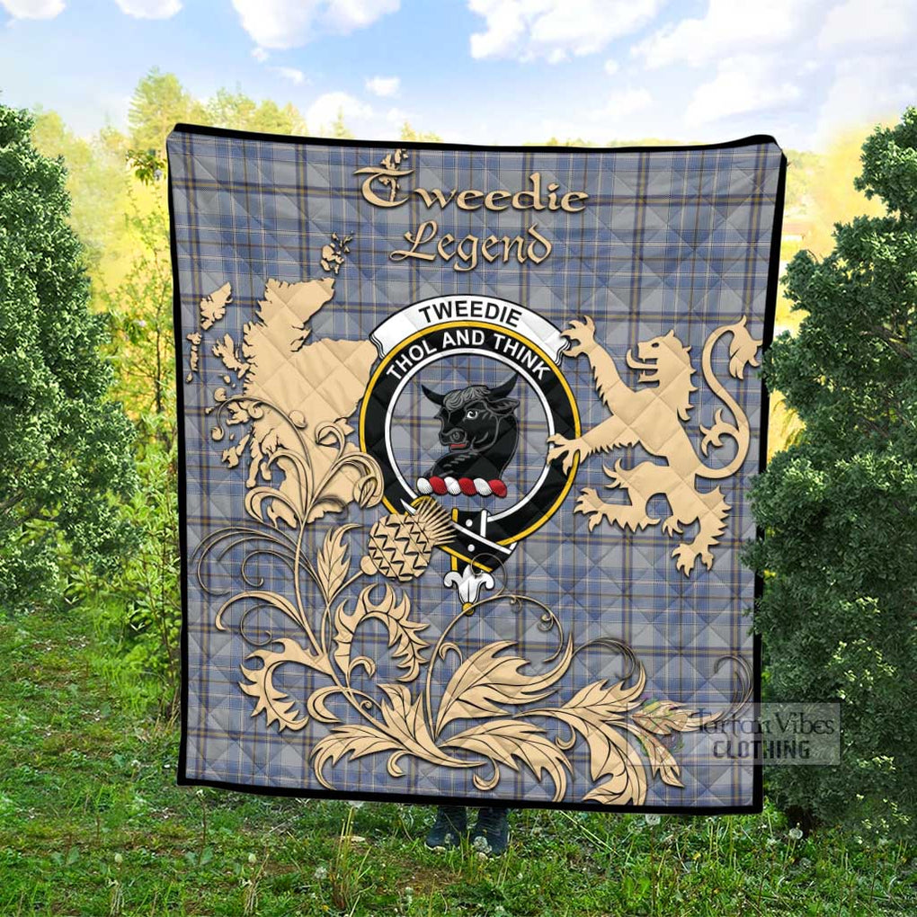 Tartan Vibes Clothing Tweedie Tartan Quilt with Family Crest and Scottish Symbol Style