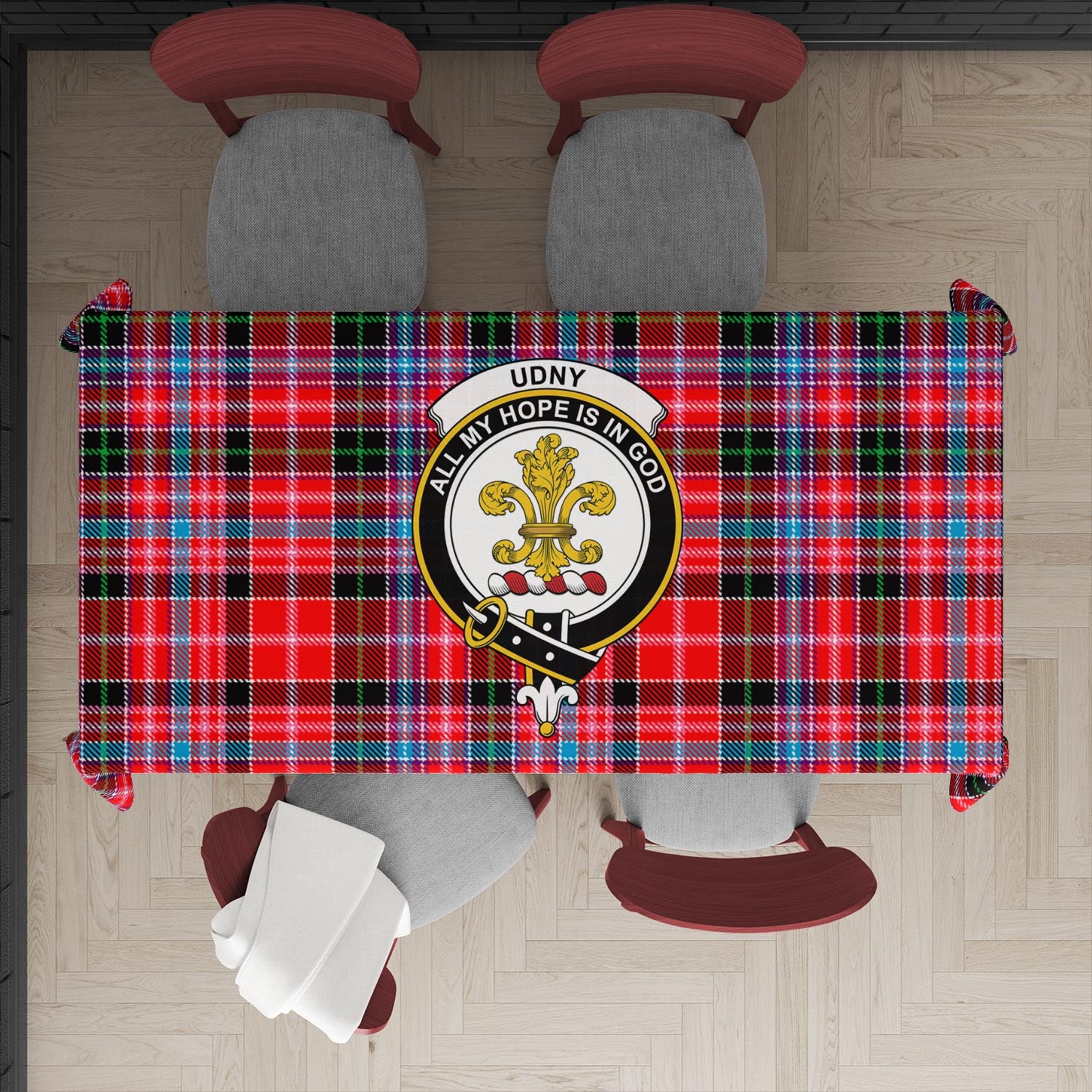 udny-tatan-tablecloth-with-family-crest