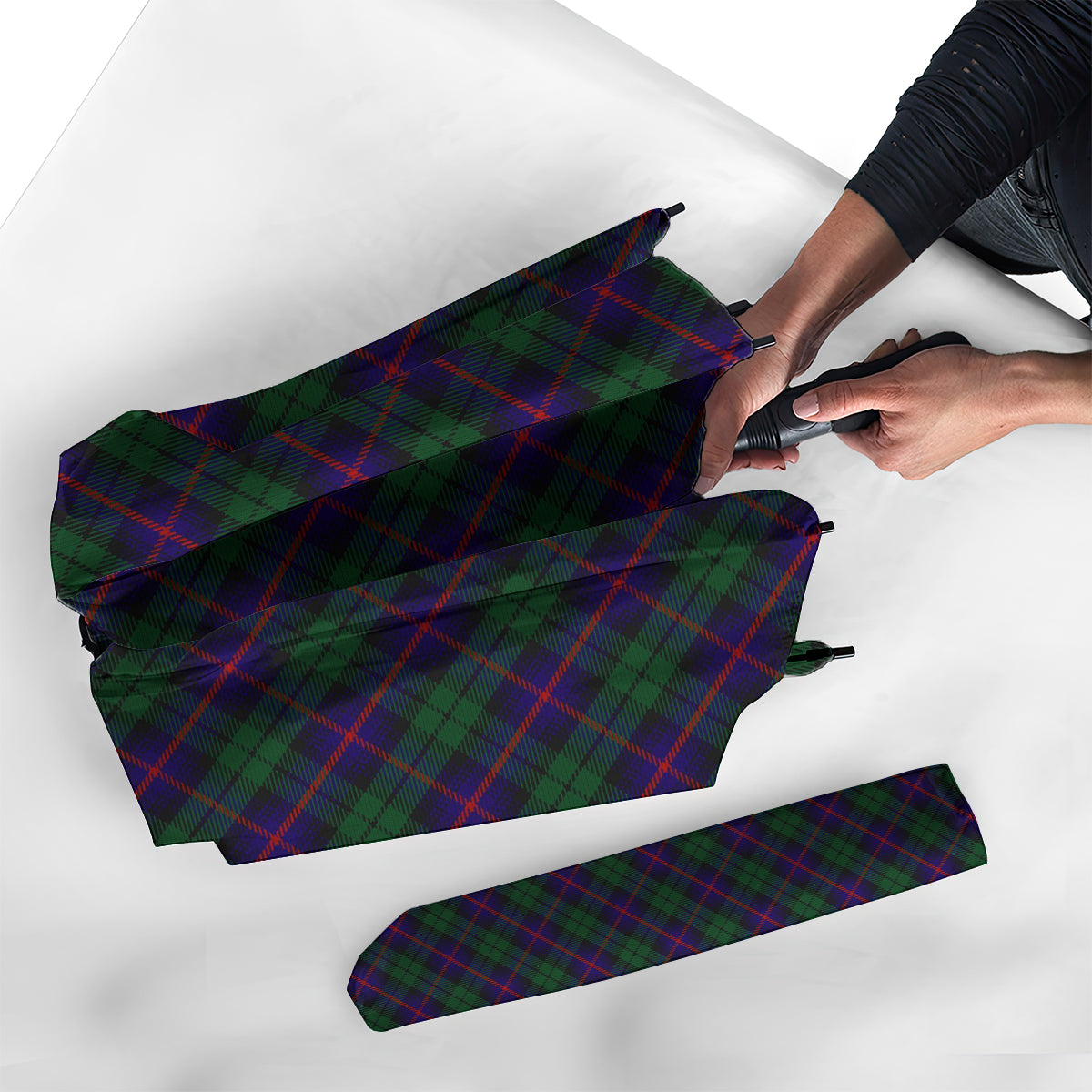 Urquhart Tartan Umbrella - Tartanvibesclothing