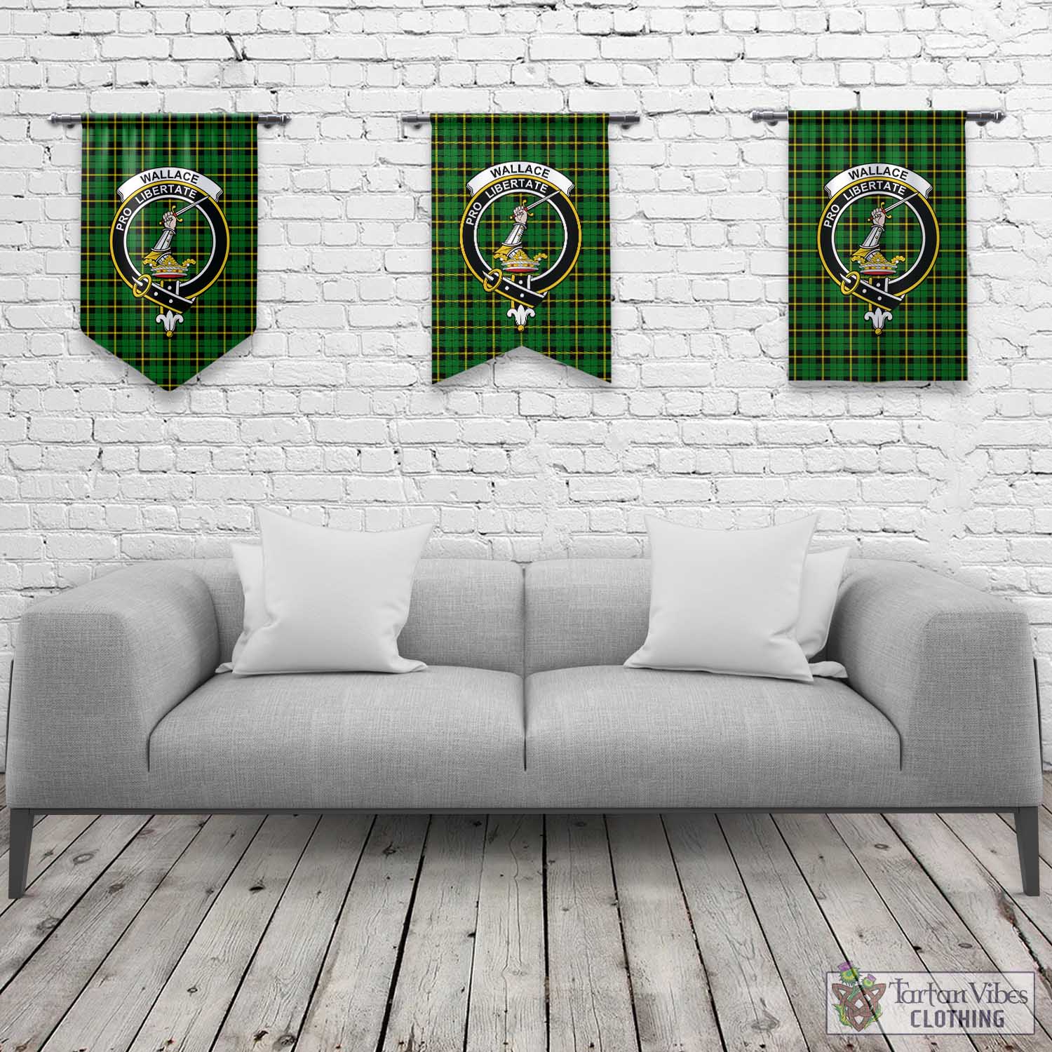 Tartan Vibes Clothing Wallace Hunting Green Tartan Gonfalon, Tartan Banner with Family Crest