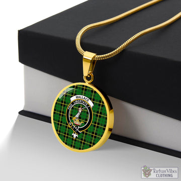 Wallace Hunting Green Tartan Circle Necklace with Family Crest