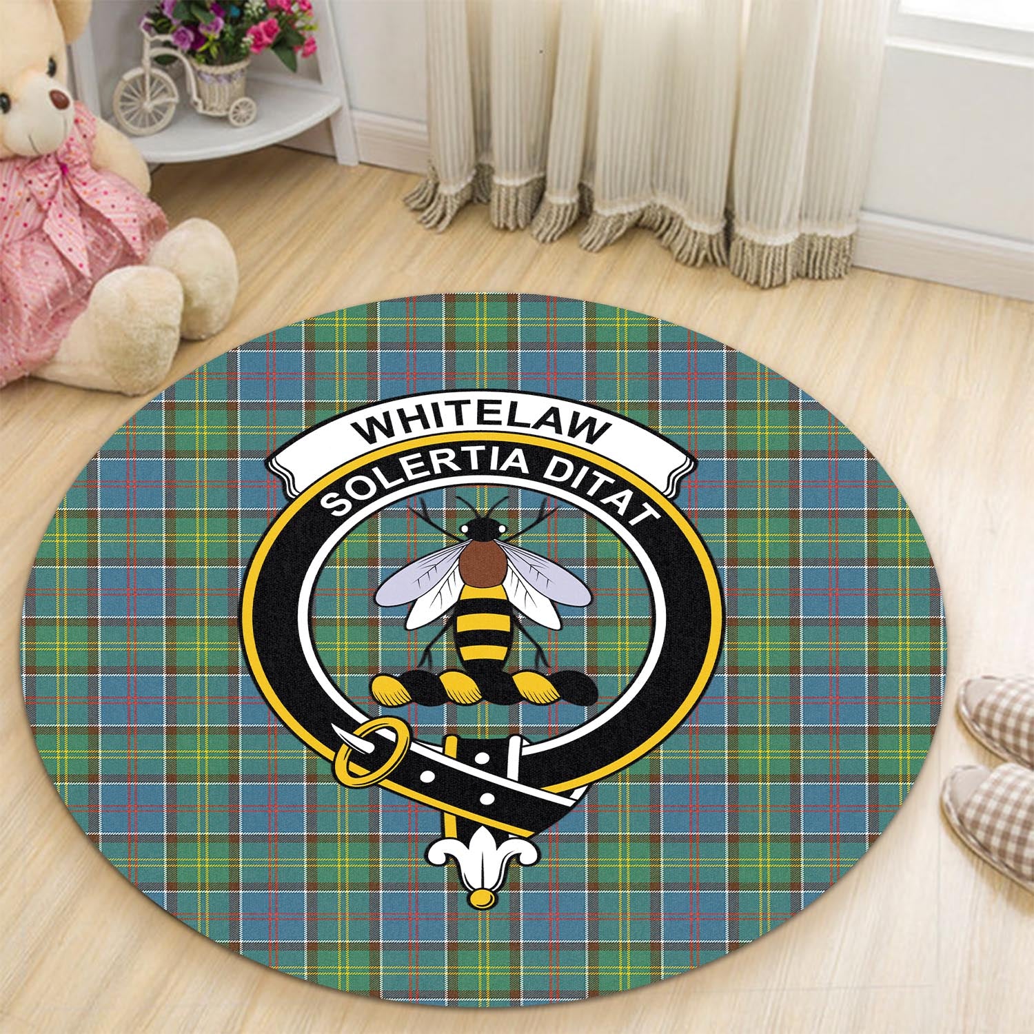 whitelaw-tartan-round-rug-with-family-crest