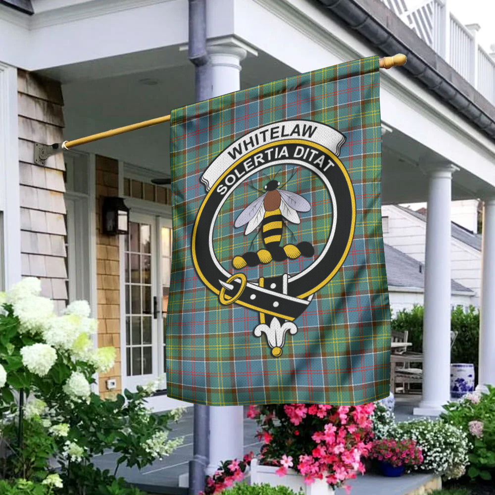 whitelaw-tartan-flag-with-family-crest