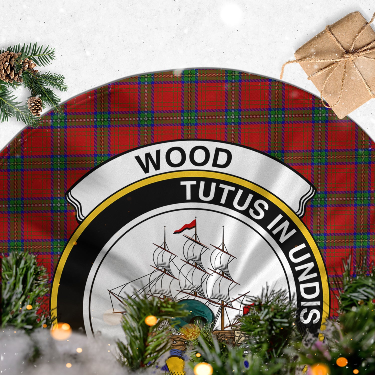 wood-dress-tartan-christmas-tree-skirt-with-family-crest