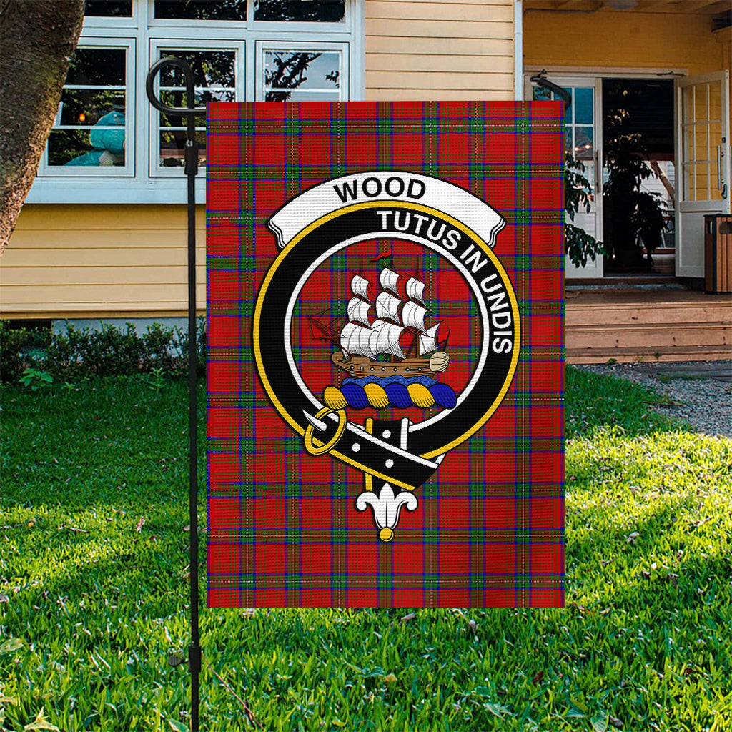 wood-dress-tartan-flag-with-family-crest