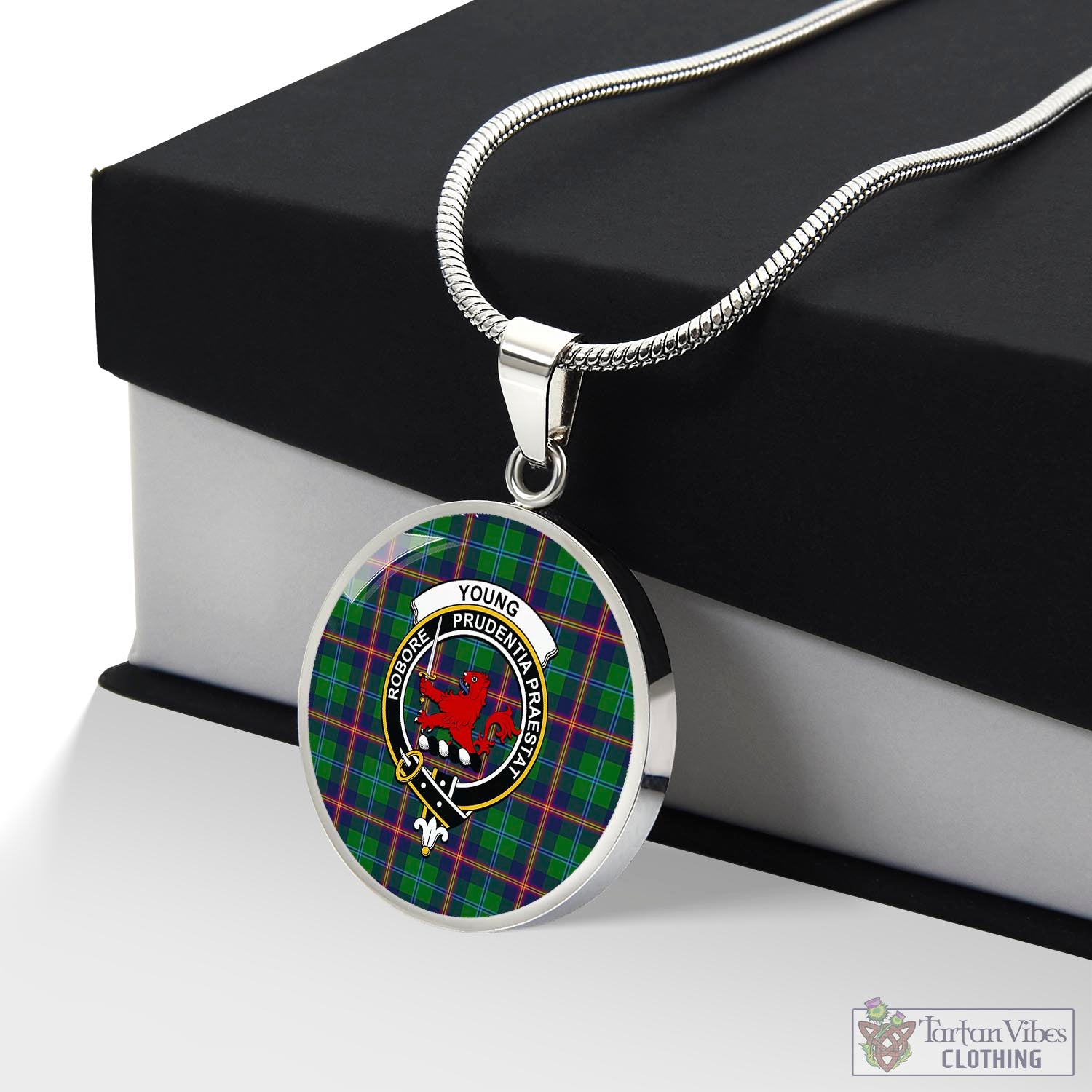 Tartan Vibes Clothing Young Modern Tartan Circle Necklace with Family Crest