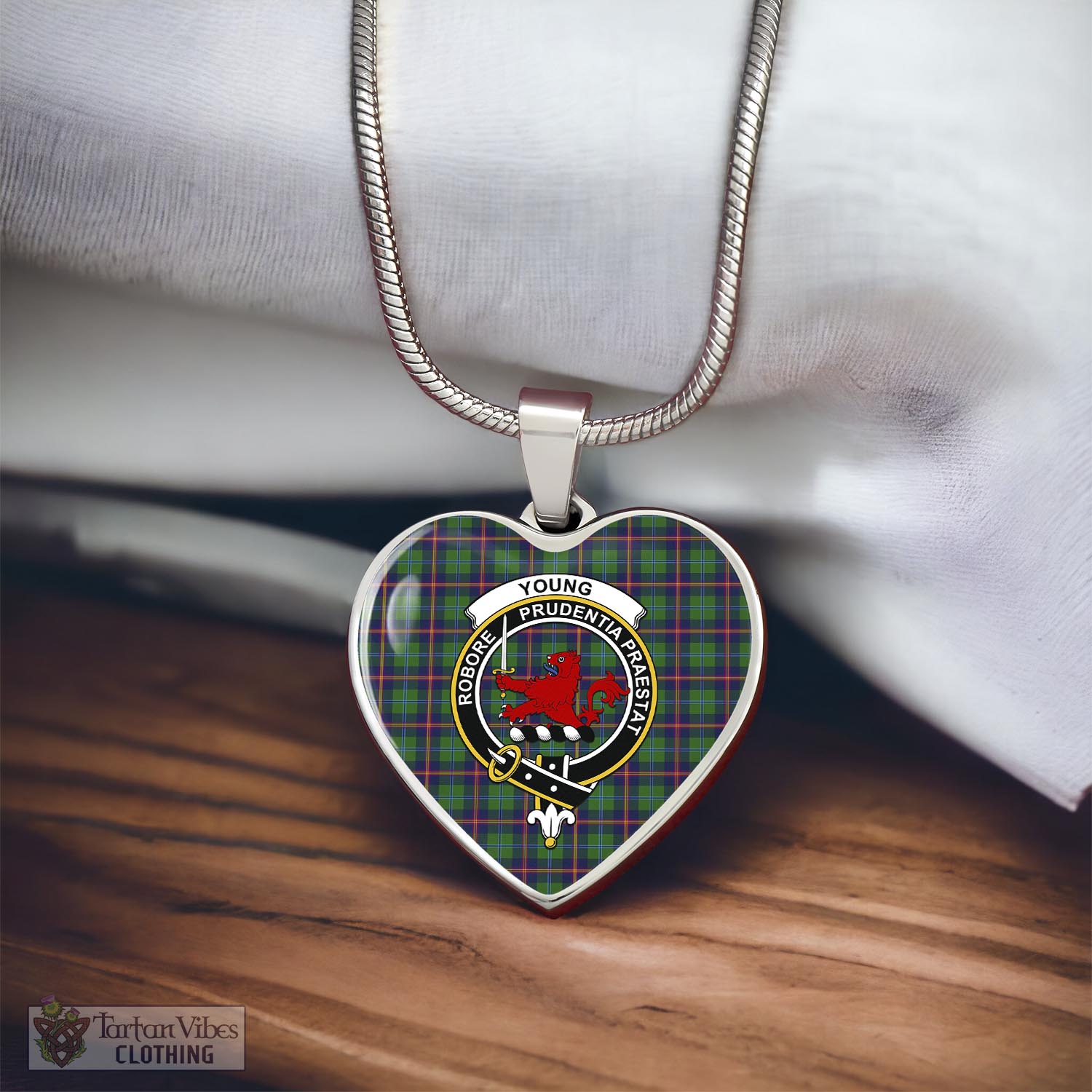 Tartan Vibes Clothing Young Modern Tartan Heart Necklace with Family Crest